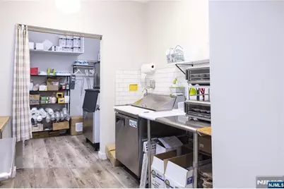 520 Bergen Boulevard, Palisades Park, NJ 07650 - Photo 5