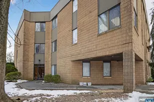 500 Piermont Road 103, Closter, NJ 07624 - Photo 3