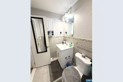 171 Old Bergen Road 1R #1R, Jersey City, NJ 07305 - Photo 5