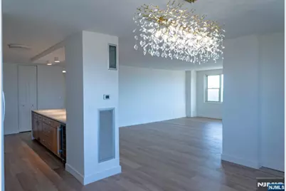 555 North Avenue 22R #22R, Fort Lee, NJ 07024 - Photo 5