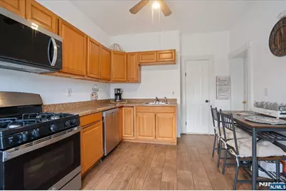 593 Broad Street, Carlstadt, NJ 07072 - Photo 9