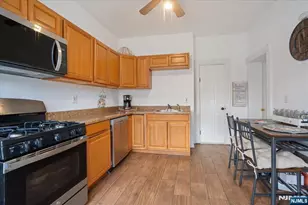 593 Broad St, Carlstadt, NJ 07072 - Photo 9