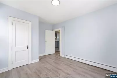 102 Highland Avenue 2 #2, Clifton, NJ 07011 - Photo 3