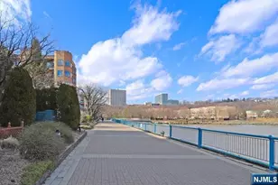 307 Jefferson Ct, Edgewater, NJ 07020 - Photo 29