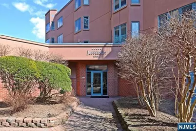 307 Jefferson Court, Edgewater, NJ 07020 - Photo 1