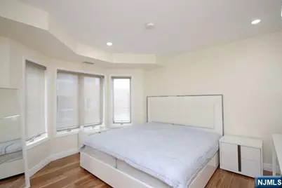 307 Jefferson Court, Edgewater, NJ 07020 - Photo 19