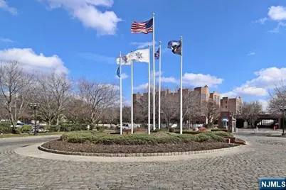 307 Jefferson Court, Edgewater, NJ 07020 - Photo 33