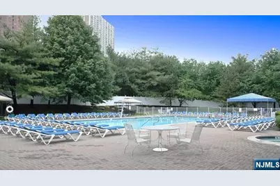 307 Jefferson Court, Edgewater, NJ 07020 - Photo 27