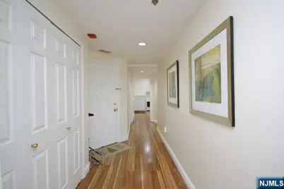 307 Jefferson Court, Edgewater, NJ 07020 - Photo 21