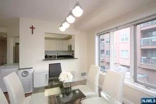 307 Jefferson Ct, Edgewater, NJ 07020 - Photo 11