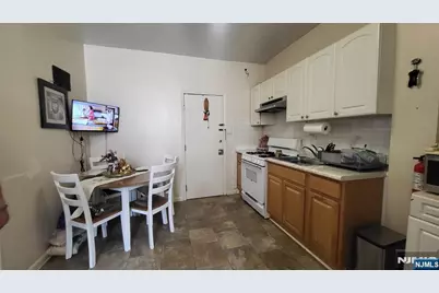 1506 Summit Avenue, Union City, NJ 07087 - Photo 23
