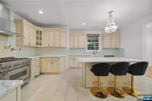 81 Fairmount Ave, Hackensack, NJ 07601 - Photo 9