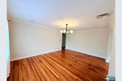 5 Earnshaw Place, Clifton, NJ 07013 - Photo 3