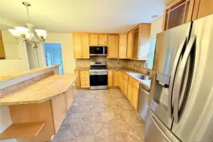 5 Earnshaw Pl, Clifton, NJ 07013 - Photo 5