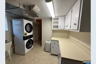 5 Earnshaw Place, Clifton, NJ 07013 - Photo 29