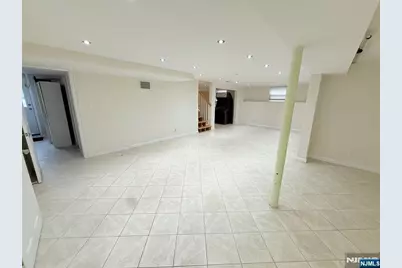 5 Earnshaw Place, Clifton, NJ 07013 - Photo 27