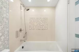 200 Winston 1008, Cliffside Park, NJ 07010 - Photo 19