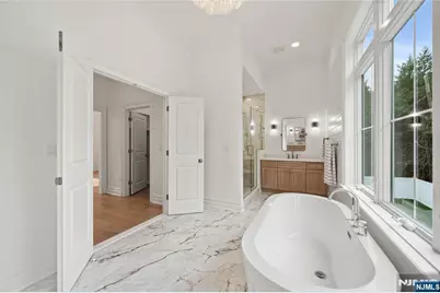 40 Greenview Way, Montclair, NJ 07043 - Photo 31