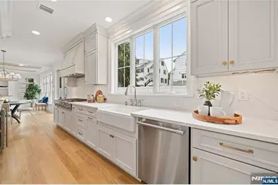 40 Greenview Way, Montclair, NJ 07043 - Photo 17