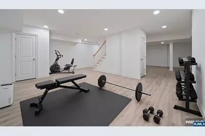 40 Greenview Way, Montclair, NJ 07043 - Photo 45