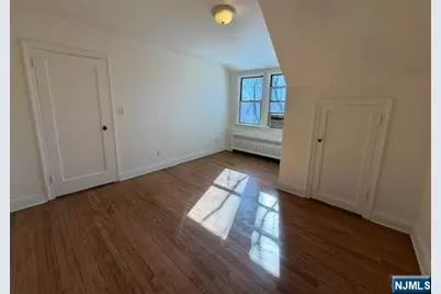 735 Elm Avenue 5F #5F, Teaneck Township, NJ 07666 - Photo 13