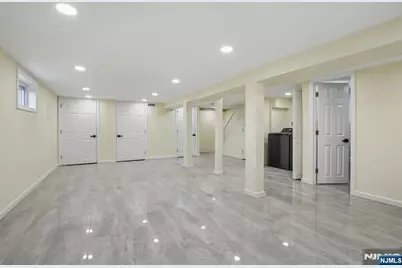 4 Lincoln Place, Cliffside Park, NJ 07010 - Photo 33