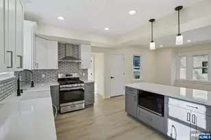 4 Lincoln Pl, Cliffside Park, NJ 07010 - Photo 15