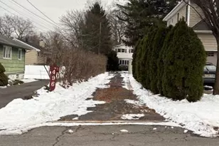 496 Cedar Ln, Paramus, NJ 07652 - Photo 3