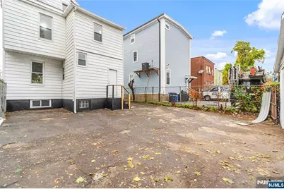 366 Badger Avenue, Newark, NJ 07112 - Photo 25