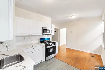 366 Badger Avenue, Newark, NJ 07112 - Photo 45