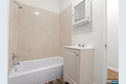 366 Badger Avenue, Newark, NJ 07112 - Photo 37