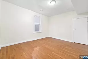 366 Badger Ave, Newark, NJ 07112 - Photo 15