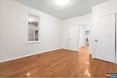 366 Badger Avenue, Newark, NJ 07112 - Photo 31