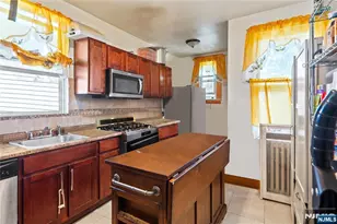 10 Treacy Ave, Newark, NJ 07108 - Photo 13