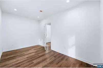 75 Washington Street, East Orange, NJ 07017 - Photo 9
