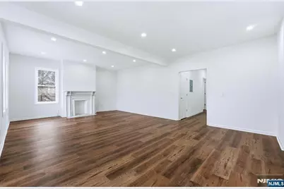 75 Washington Street, East Orange, NJ 07017 - Photo 3