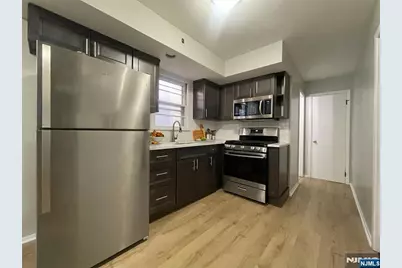 319 Hamilton Street 2 #2, Harrison, NJ 07029 - Photo 3