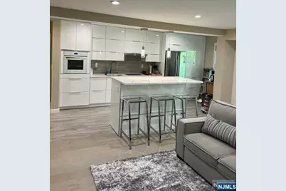 550 North Avenue E #E, Fort Lee, NJ 07024 - Photo 5