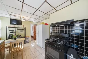 228 Duane St, Orange, NJ 07050 - Photo 17