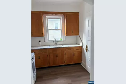 58 Rosalie Avenue 2 #2, Clifton, NJ 07011 - Photo 7