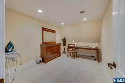 63 Grandview Avenue, North Caldwell, NJ 07006 - Photo 31