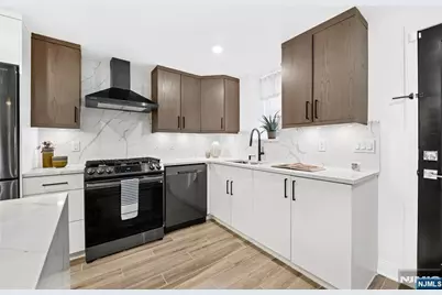 201 Zabriskie Street 1 #1, Jersey City, NJ 07307 - Photo 13