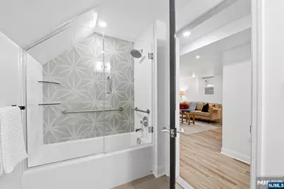 201 Zabriskie Street 1 #1, Jersey City, NJ 07307 - Photo 21