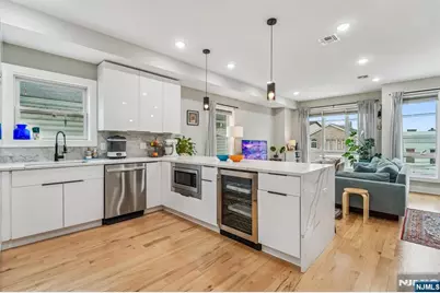 598 Bramhall Avenue 2 #2, Jersey City, NJ 07304 - Photo 7