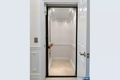 504 Heights Lane, Tenafly, NJ 07670 - Photo 9