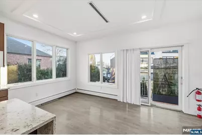 12 Orchard Street 12 #12, Edgewater, NJ 07020 - Photo 3