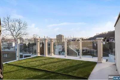 12 Orchard Street 12 #12, Edgewater, NJ 07020 - Photo 9