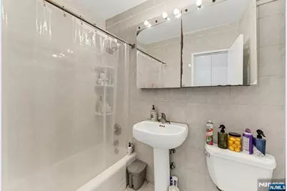 2 Horizon 626 #626, Fort Lee, NJ 07024 - Photo 17