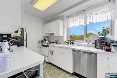 2 Horizon 626 #626, Fort Lee, NJ 07024 - Photo 13