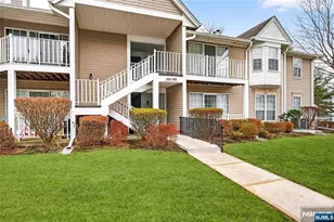 556 Holly Ct, Mahwah, NJ 07430 - Photo 45